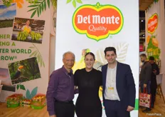 Miguel Ángel Wong, Isabel Arámburo, de Rodeo Fruit, en México con su cliente Eric Baldoni, de Del Monte.